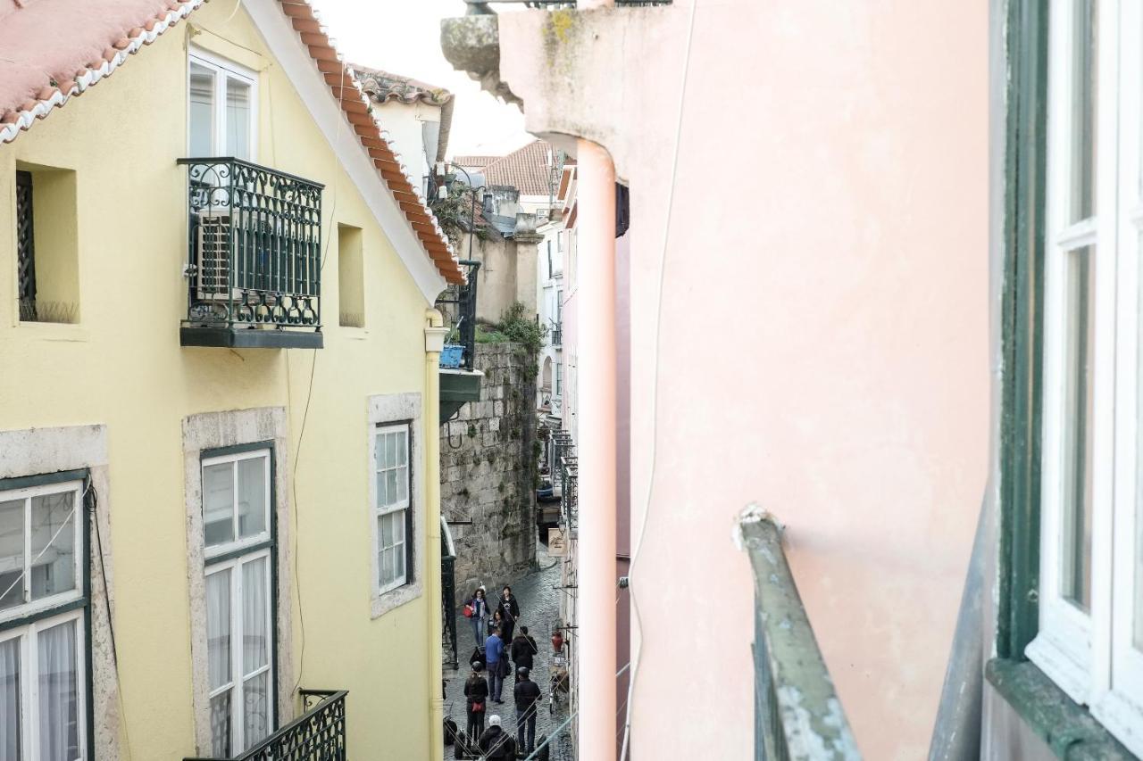Апартаменты Lisbon Alfama S. Pedro Typical Экстерьер фото